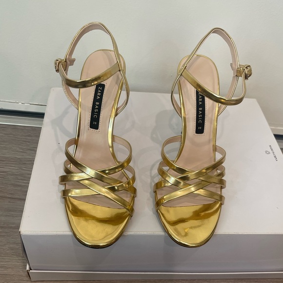 ZARA GOLD CRISS CROSS STRAPPY HEELS - Picture 2 of 8